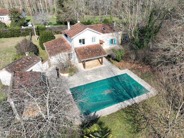 Vente Maison 13 pièces 368 m2 Saint Vite
