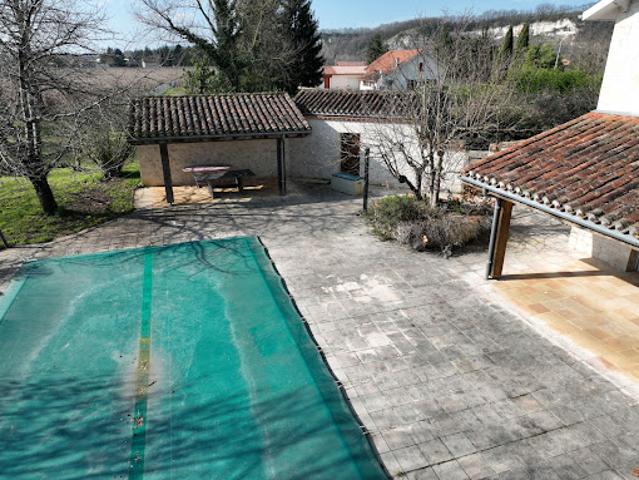 Vente Maison 13 pièces 368 m2 Saint Vite