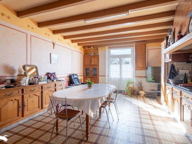 Vente Maison 13 pièces 370 m2 Matha
