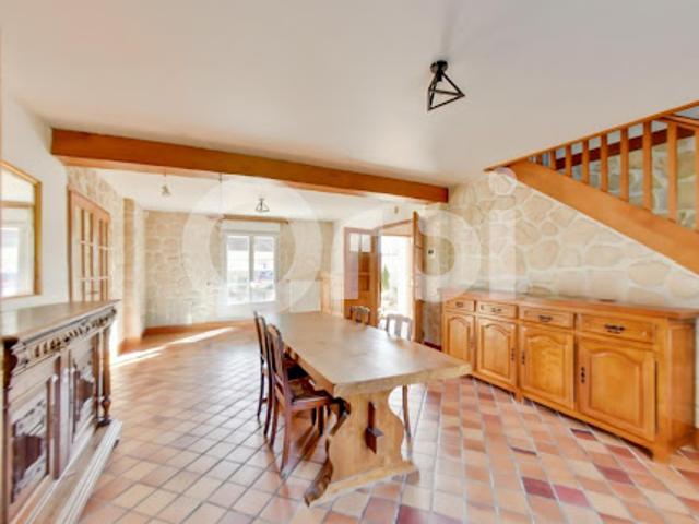 Vente Maison 13 pièces 337 m2 Chamant