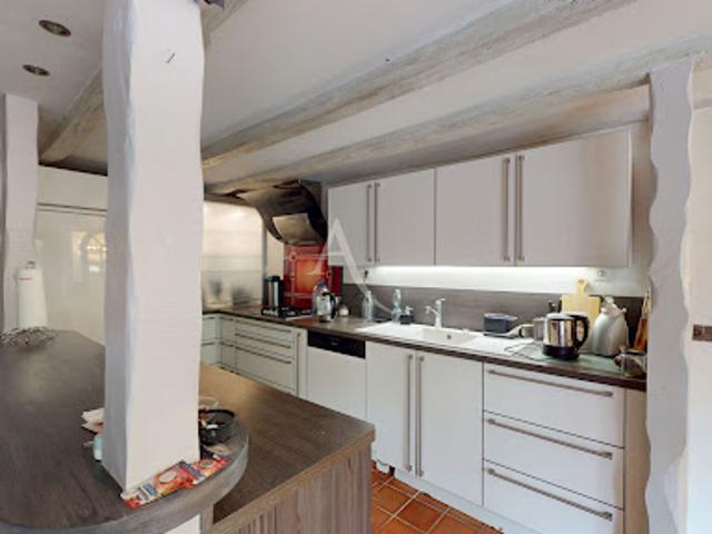 Vente Maison 13 pièces 405 m2 Saint Sauvant