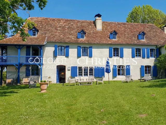 Vente Maison 13 pièces 420 m2 Orriule