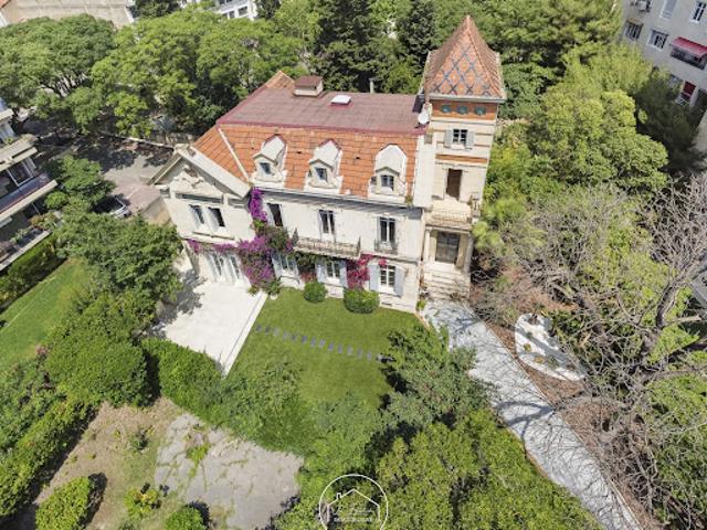 Vente Maison 13 pièces 561.4 m2 Marseille 8ème