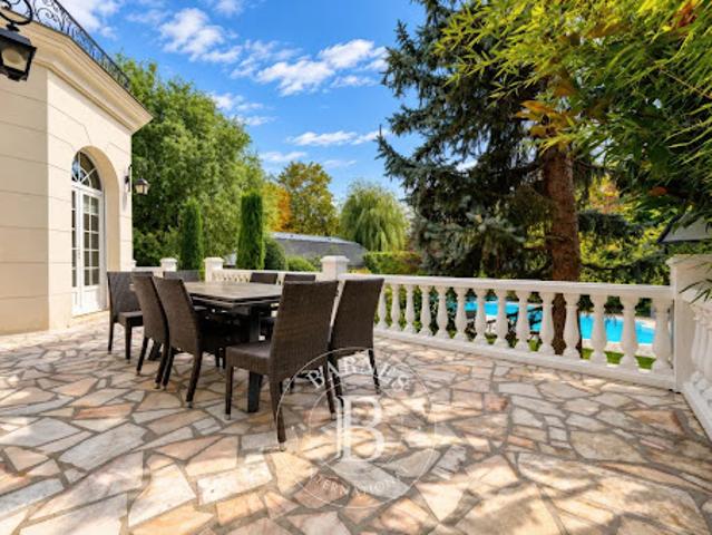 Vente Maison 13 pièces 525.38 m2 Saint maur des fosses