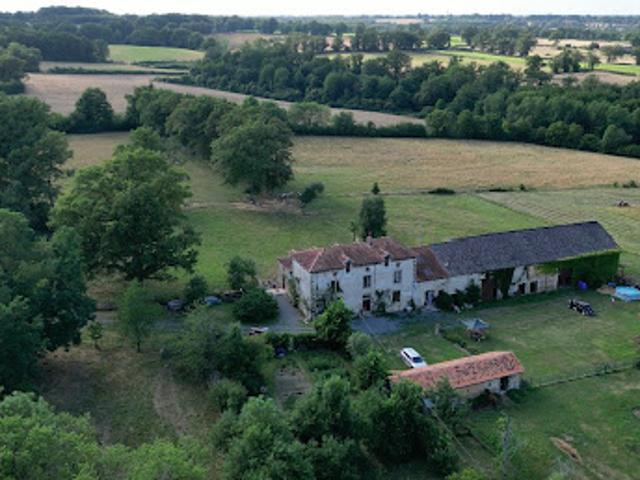 Vente Maison 13 pièces 534 m2 Bussière Poitevine