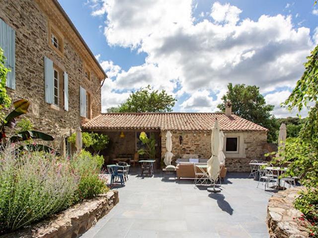Vente Maison 13 pièces 700 m2 Faugeres