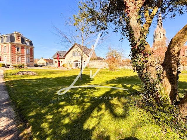 Vente Maison 14 pièces 480 m2 Douvres la Délivrande