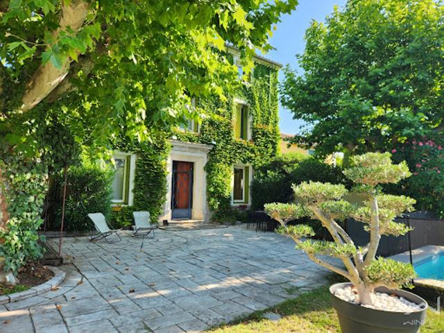 Vente Maison 14 pièces 281 m2 Pierrelatte