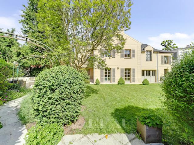 Vente Maison 14 pièces 340 m2 Versailles