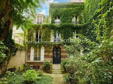 Vente Maison 14 pièces 368.8 m2 Paris 17ème