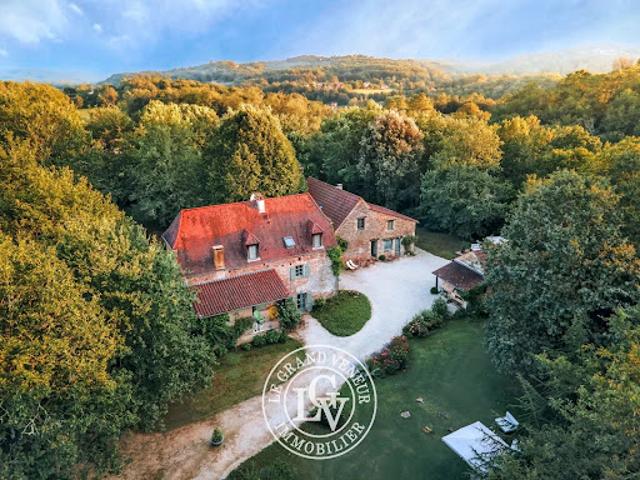 Vente Maison 14 pièces 370 m2 Sainte Nathalène