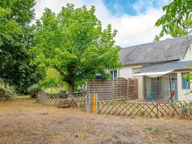 Vente Maison 14 pièces 385 m2 Avrille les ponceaux