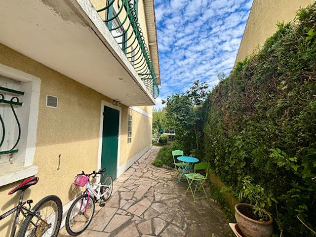 Vente Maison 14 pièces 309.7 m2 Ozoir la ferriere