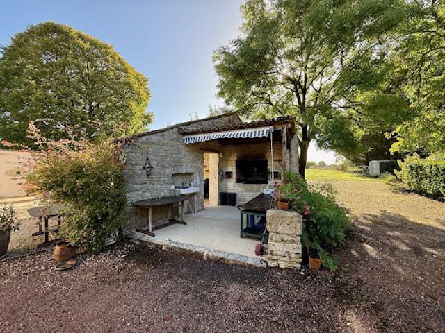 Vente Maison 14 pièces 324 m2 Vinax