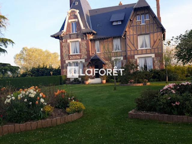 Vente Maison 14 pièces 920 m2 Crosville la Vieille