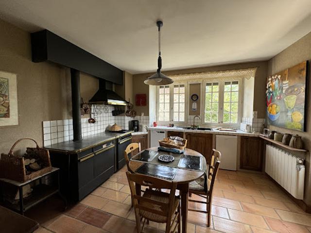 Vente Maison 15 pièces 271.6 m2 Eguzon Chantôme
