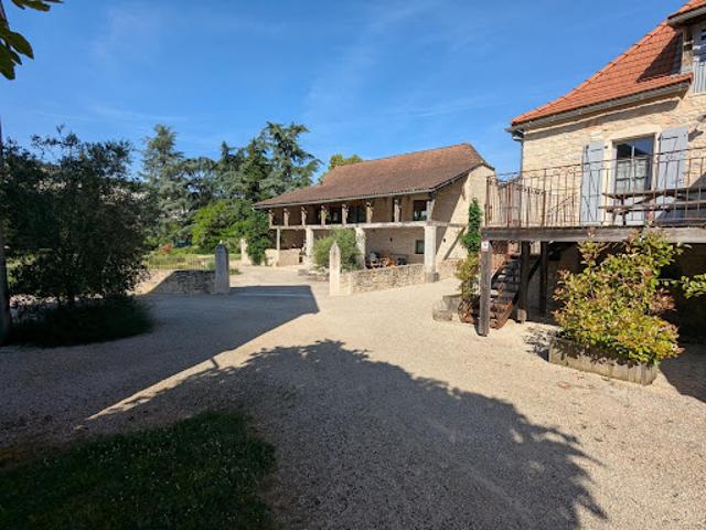 Vente Maison 15 pièces 390 m2 Tour de Faure