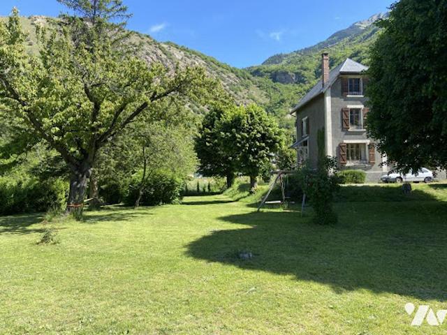 Vente Maison 15 pièces 335 m2 Hermillon