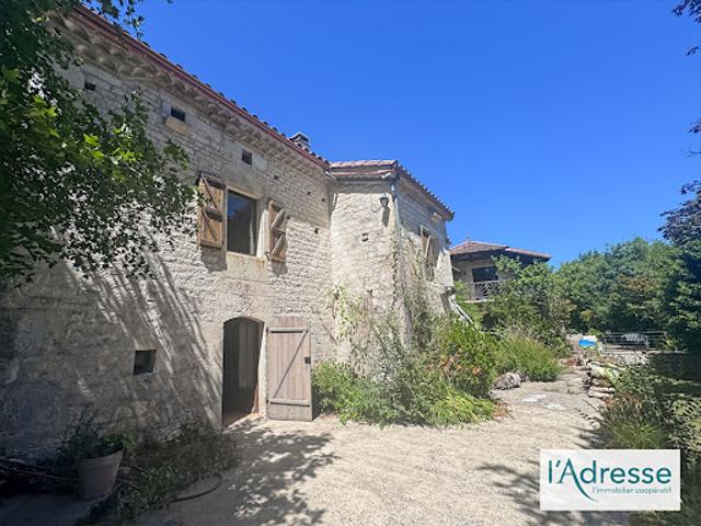 Vente Maison 15 pièces 450 m2 Montcuq en Quercy Blanc