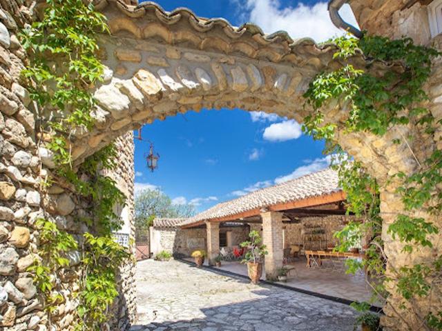 Vente Maison 15 pièces 420 m2 Nyons