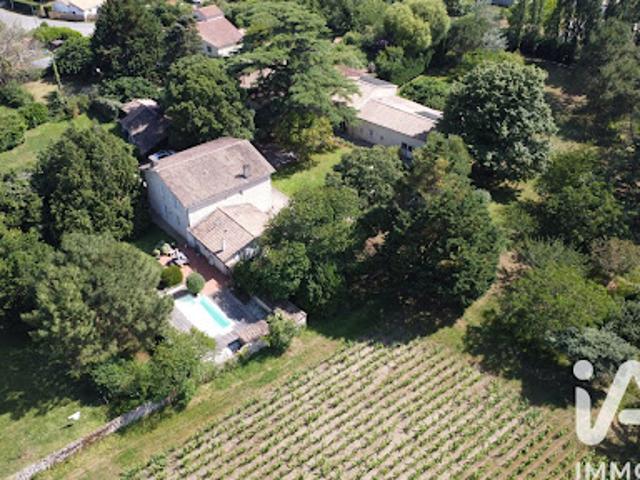 Vente Maison 15 pièces 740 m2 Vertheuil