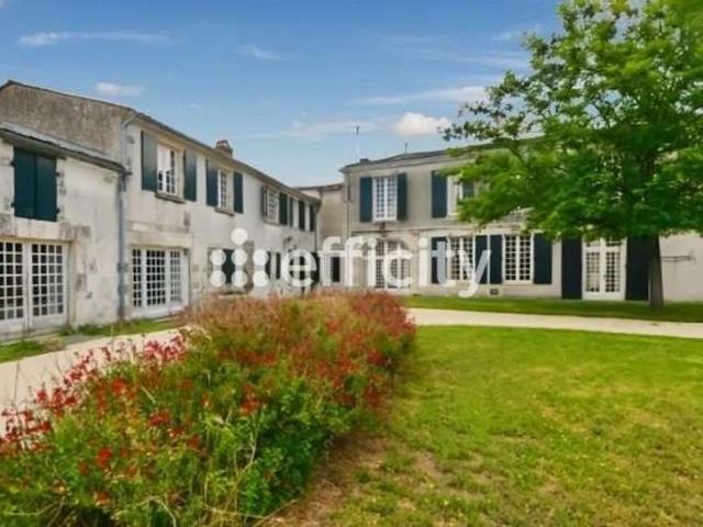 Vente maison 16 pièces Angliers 17