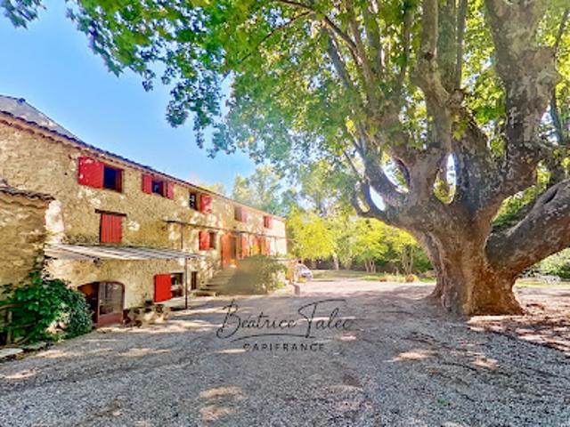 Vente Maison 16 pièces 390 m2 Forcalquier