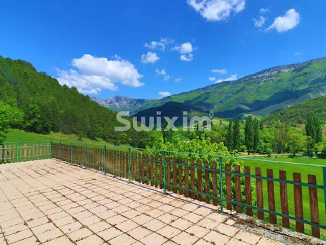 Vente Maison 16 pièces 392 m2 Saint Julien en Quint