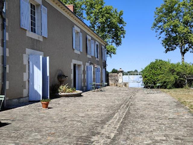 Vente Maison 16 pièces 470 m2 Tours