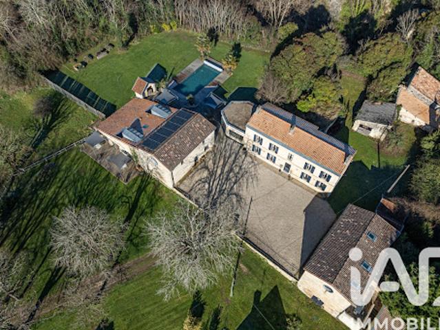 Vente Maison 16 pièces 480 m2 Prignac et Marcamps