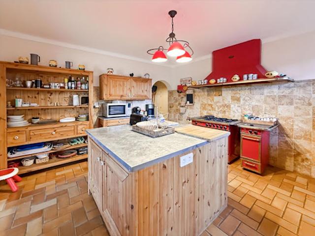 Vente Maison 16 pièces 400 m2 Carpentras