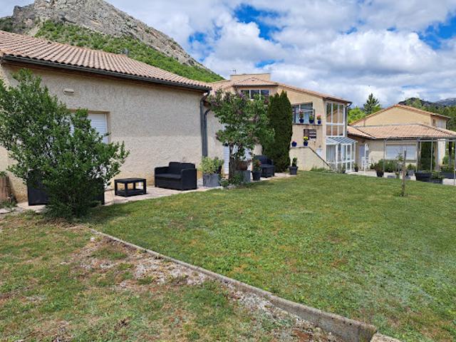 Vente Maison 16 pièces 400 m2 Sisteron