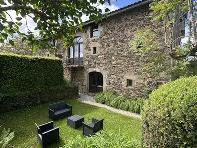 Vente Maison 16 pièces 433 m2 Montet et Bouxal