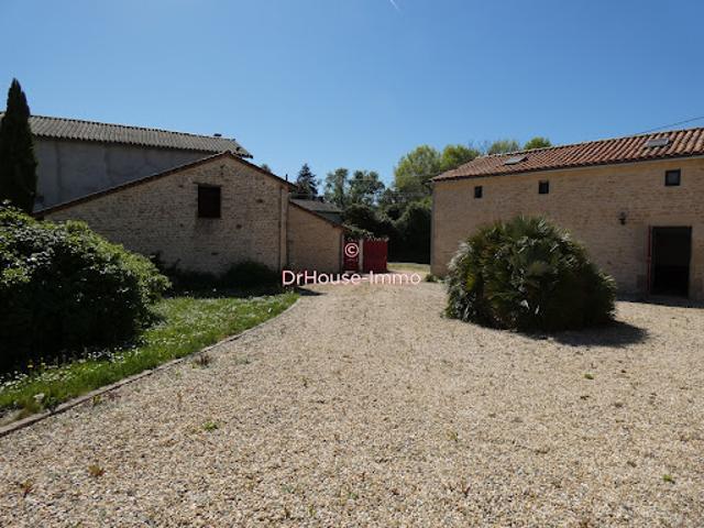 Vente Maison 16 pièces 570 m2 Clussais la Pommeraie