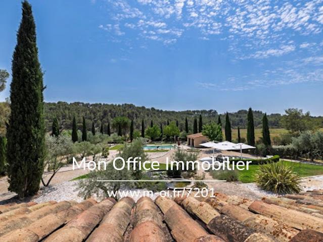 Vente Maison 16 pièces 760 m2 Saint Marc Jaumegarde