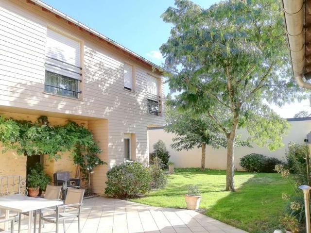 Vente maison 17 pièces Château Gontier 53