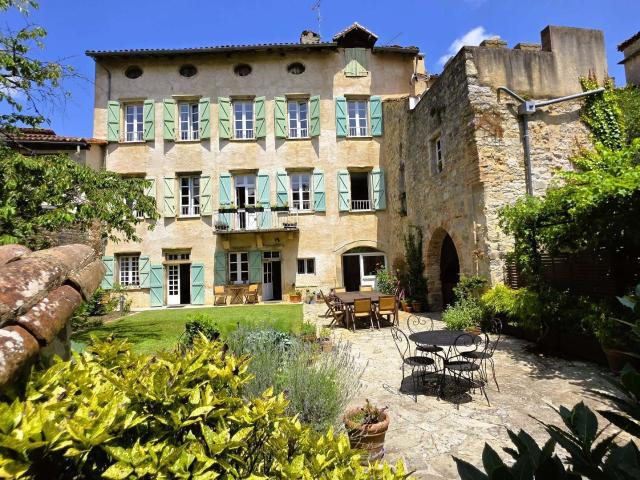 Vente maison 17 pièces Saint Antonin Noble Val 82
