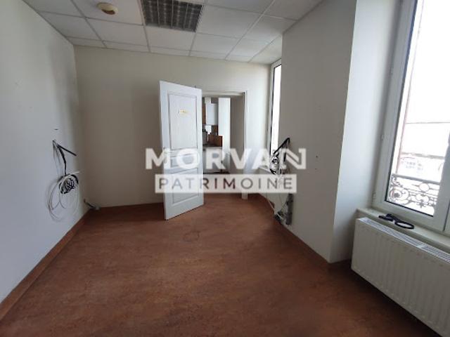 Vente Maison 17 pièces 208.74 m2 Château Chinon Ville
