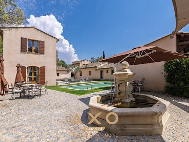 Vente Maison 17 pièces 380 m2 Saint Marc Jaumegarde