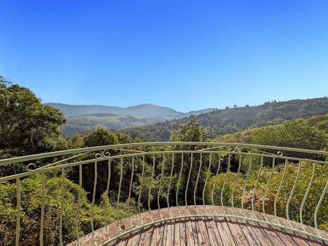 Vente Maison 17 pièces 530 m2 Vaux en Beaujolais