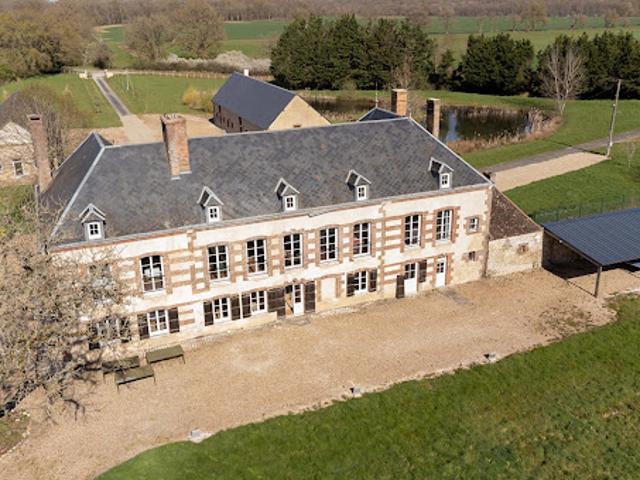 Vente Maison 17 pièces 665 m2 Breteau