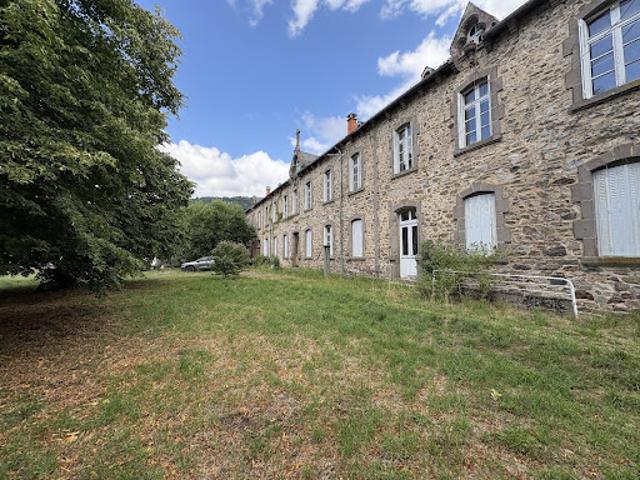 Vente Maison 18 pièces 1120 m2 Condat