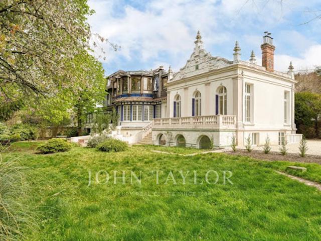 Vente Maison 18 pièces 398.76 m2 Chennevieres sur marne