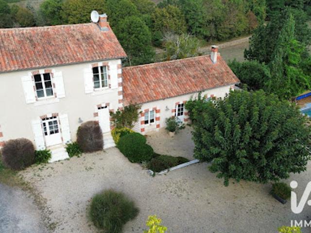 Vente Maison 18 pièces 417 m2 Persac