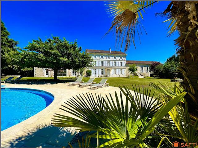 Vente Maison de maître 18 pièces 620 m2 Angouleme