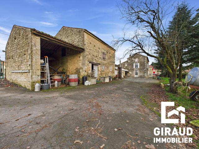 Vente Maison 1 pièce 195 m2 Foussais Payré