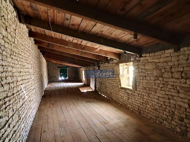 Vente Maison 12 pièces 298 m2 Bourgneuf
