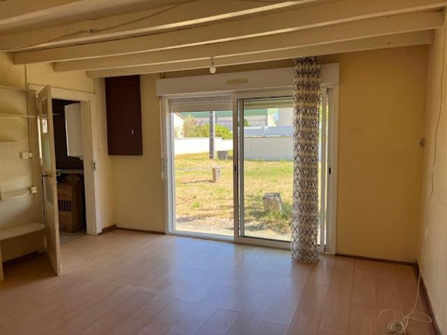 Vente Maison 1 pièce 33 m2 Montendre