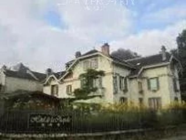 Vente Maison 20 pièces 540.34 m2 Milon la Chapelle