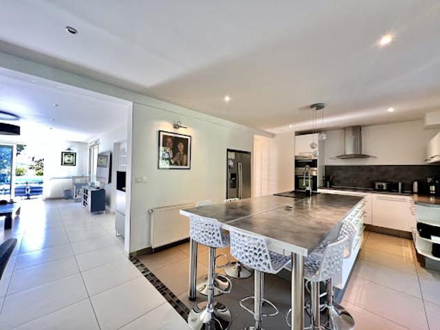 Vente Maison 9 pièces 342 m2 Nozay